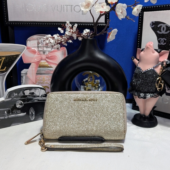 Michael Kors Leather Gold Glitter Zip Around Wallet/Wristlet - Picture 1 of 13